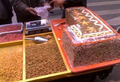 卖切糕是什么意思?新疆切糕党事件是怎样的?