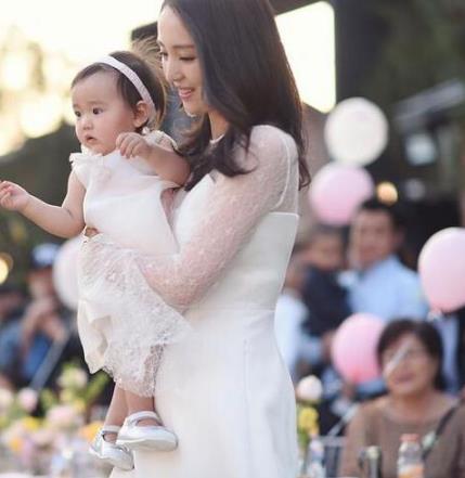 董璇和高云翔之间到底怎么了?离婚后的董璇过的怎么样?_知识驿站 董璇和高云翔之间到底怎么了?离婚后的董璇过的怎么样?