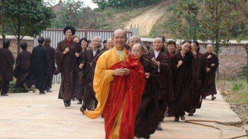 佛教里的跑香是什么意思?怎样跑香有什么规矩?