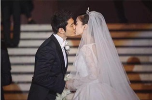 杨颖和黄晓明离了婚是真的吗