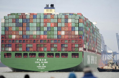 世界上最大的集装箱船：中海环球轮（有四个足球场大）