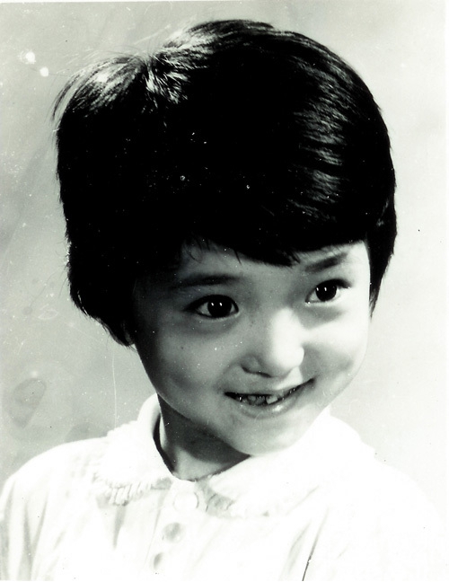 于红梅是哪年出生的多大了，她年轻时候的照片组图