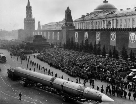 彼得罗夫1983年9月26日晚上发生了什么，阻止了一场核战争