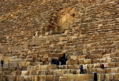 金字塔里面有什么，石壁墓道主通道是通向墓室的