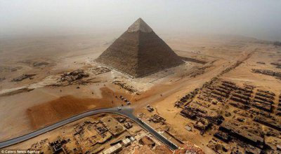 金字塔里面有什么，石壁墓道主通道是通向墓室的