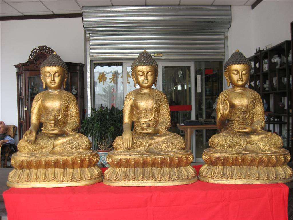 家里供佛像可以送走吗？我家佛像送到寺庙好吗