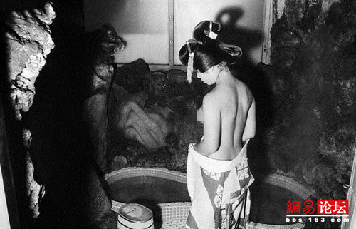 日本黑帮女成员的生活图，日本黑帮为什么合法化？