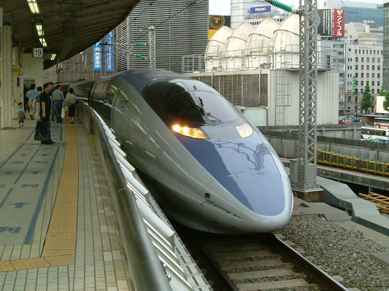 日本高铁最高时速多少？日本网民如何评价中国高铁