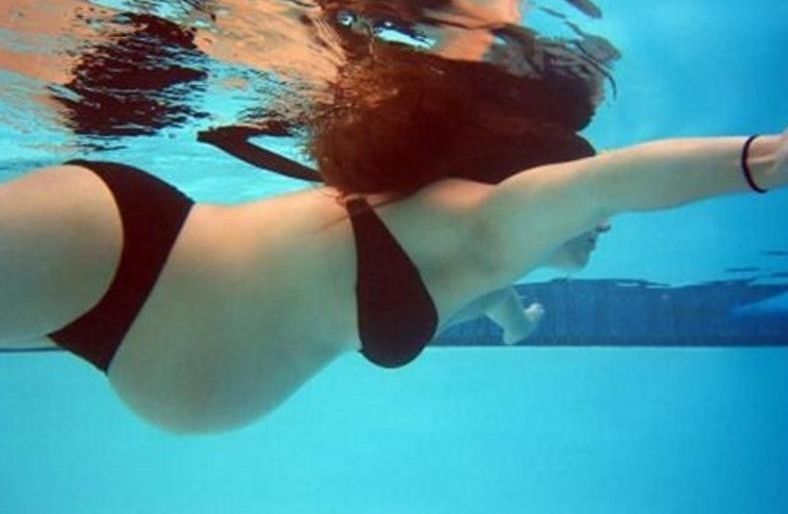 男子三亚游泳致10女子怀孕真相，精子真的能在泳池内游向女人？