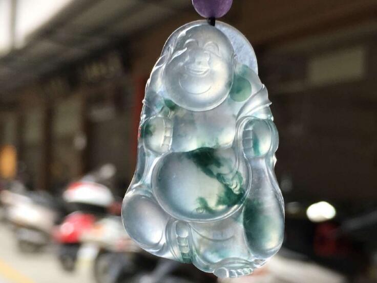放水里鉴别死玉活玉的方法，两三百的玉可以养人吗？